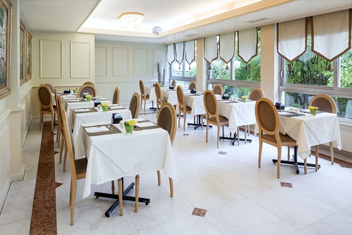 Imagen del bar/restaurante del Hotel Geneva By Fassbind. Foto 3