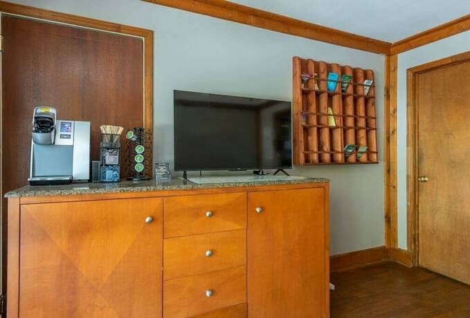 Imagen general del Hotel Geneva and Tiki Bar. Foto 3