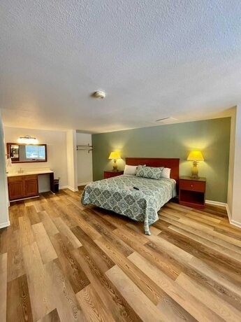 Imagen de la habitación del Hotel Geneva and Tiki Bar. Foto 14