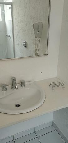 Imagen de la habitación del Hotel Geneve. Foto 14