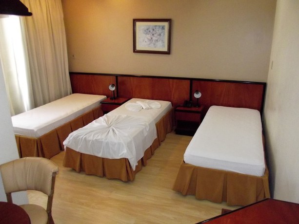 Imagen de la habitación del Hotel Geneviee Palace. Foto 8