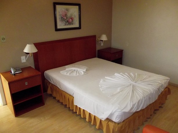 Imagen de la habitación del Hotel Geneviee Palace. Foto 10