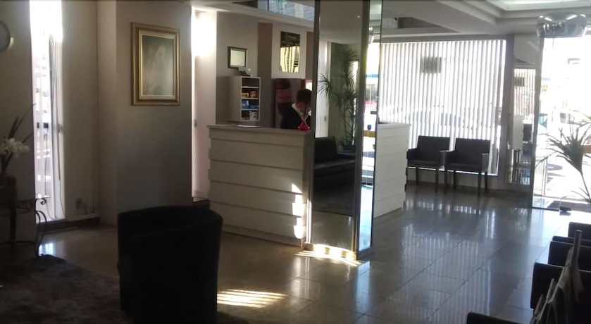 Imagen de los interiores del Hotel Geneviee Palace. Foto 17