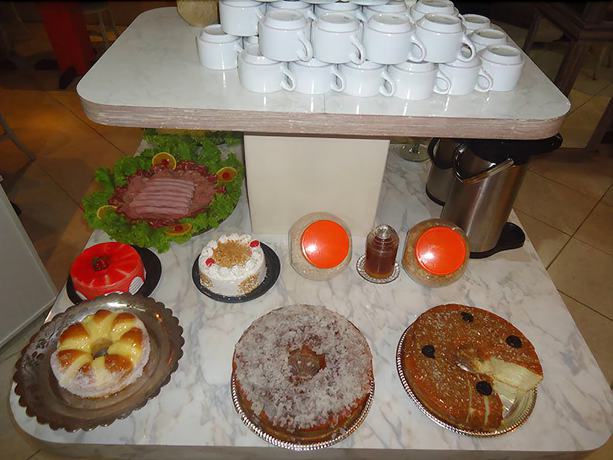 Imagen del bar/restaurante del Hotel Geneviee Palace. Foto 6