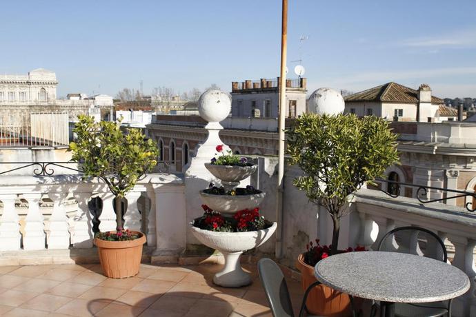 Imagen de los interiores del Hotel Genio. Foto 10