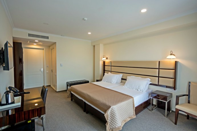 Imagen de la habitación del Hotel Genio, Tbilisi. Foto 16