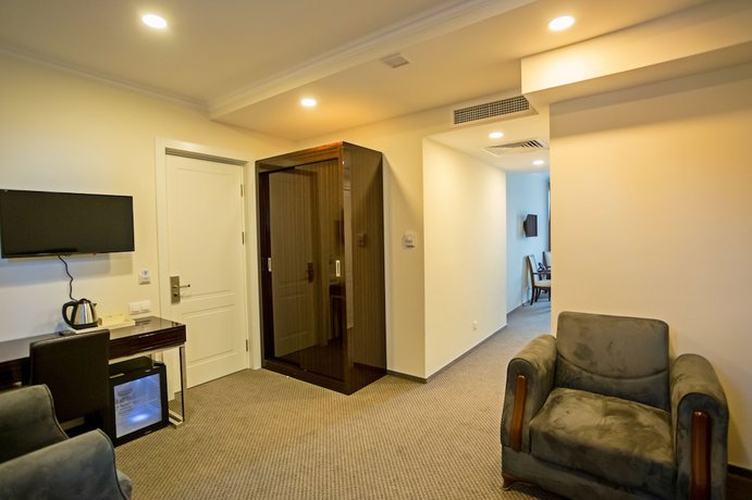 Imagen de la habitación del Hotel Genio, Tbilisi. Foto 17