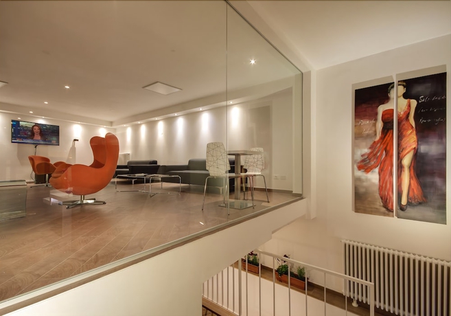 Imagen de los interiores del Hotel Genius Downtown. Foto 19