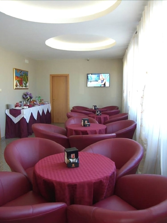 Imagen del bar/restaurante del Hotel Genius. Foto 3