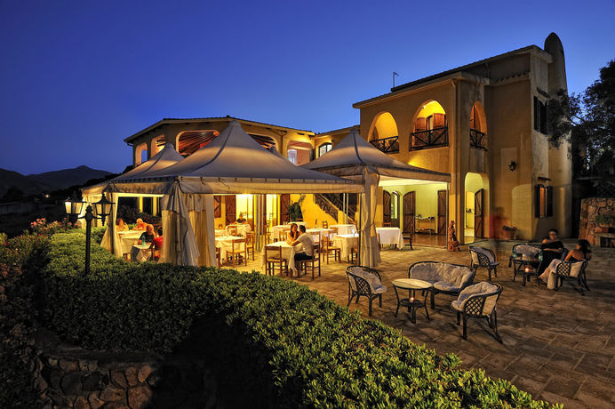 Imagen del bar/restaurante del Hotel Genna E Masoni. Foto 2