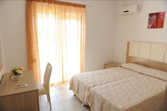 Imagen de la habitación del Hotel Gennadi Gardens. Foto 3