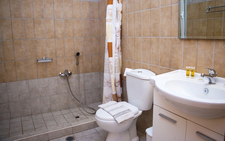 Imagen de la habitación del Hotel Gennadi Gardens. Foto 17