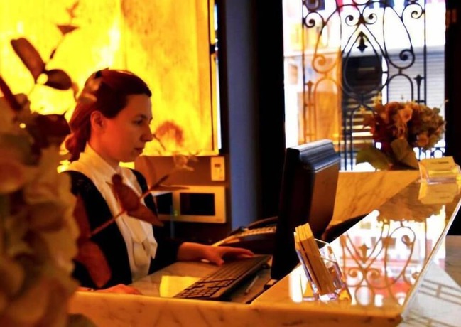 Imagen de los interiores del Hotel Genova, Fatih. Foto 11
