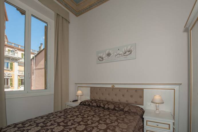 Imagen de la habitación del Hotel Genova Liberty. Foto 18