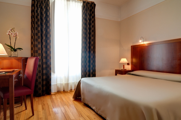 Imagen de la habitación del Hotel Genova, Roma. Foto 10