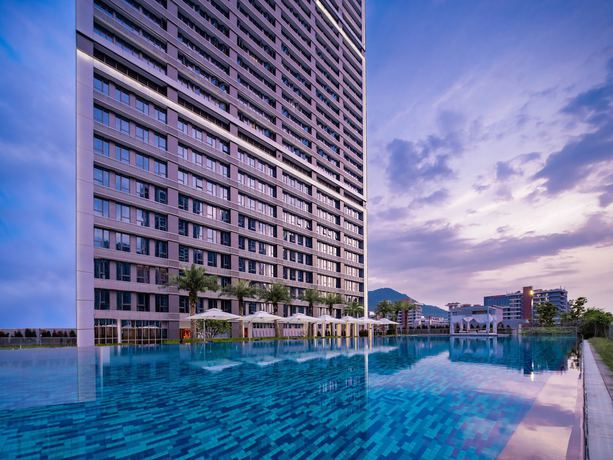 Imagen de la piscina del Hotel Genpla Shenzhen Nanshan. Foto 18