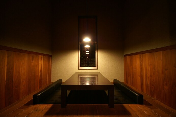 Imagen del bar/restaurante del Hotel Gensen To Hanare No Oyado Tsuki. Foto 16