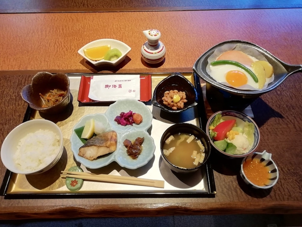 Imagen del bar/restaurante del Hotel Gensen Yunoyado Kairi. Foto 5