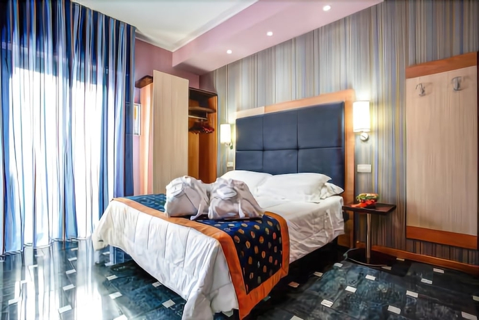 Imagen de la habitación del Hotel Genty. Foto 11