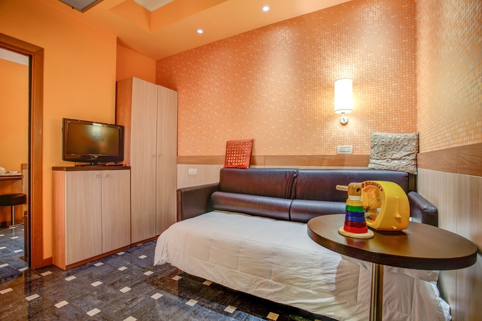 Imagen de la habitación del Hotel Genty. Foto 13