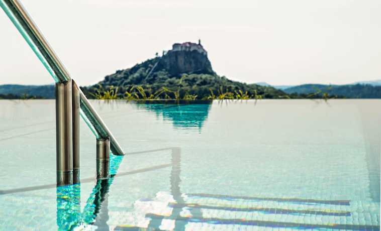 Imagen de la piscina del Hotel Genusshotel Riegersburg. Foto 19