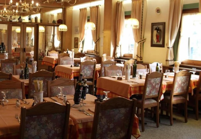 Imagen del bar/restaurante del Hotel Genziana, Bormio. Foto 3