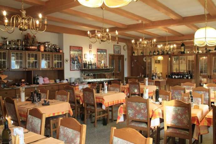 Imagen del bar/restaurante del Hotel Genziana, Bormio. Foto 7