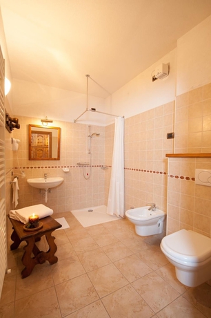 Imagen de la habitación del Hotel Genzianella, SANTA CATERINA VALFURVA. Foto 15