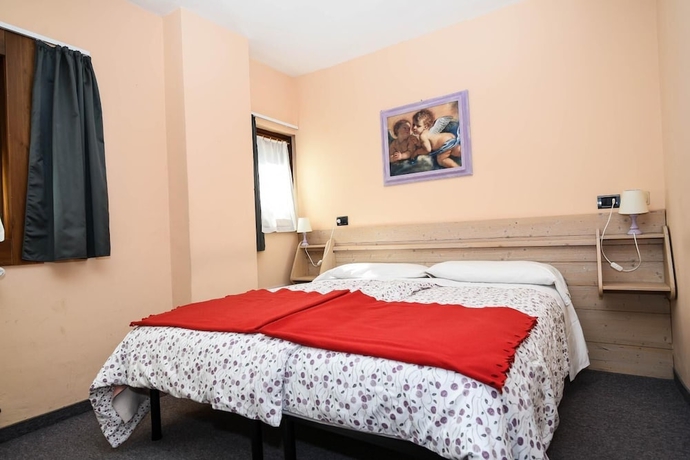 Imagen de la habitación del Hotel Genzianella, Saint Jacques. Foto 5