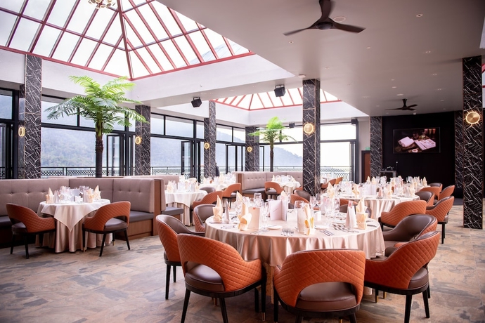 Imagen del bar/restaurante del Hotel Geo Resort and hotel. Foto 2