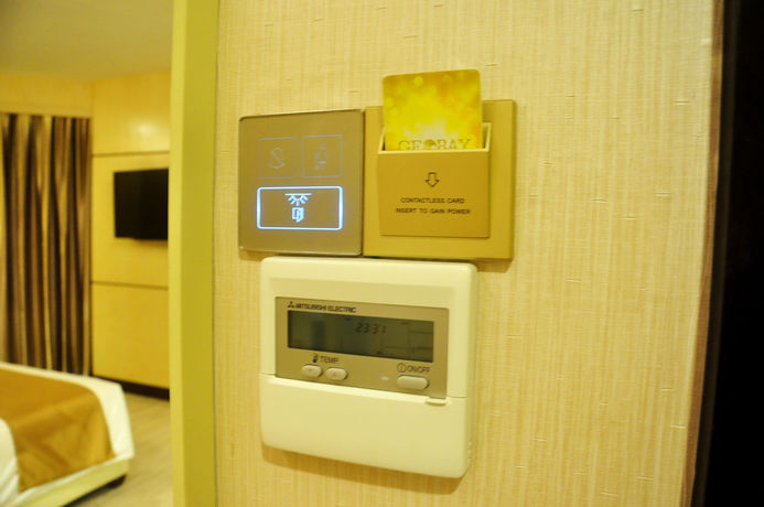 Imagen de la habitación del Hotel Geobay. Foto 7