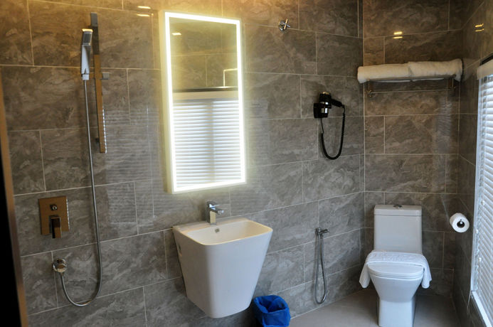 Imagen de la habitación del Hotel Geobay. Foto 11