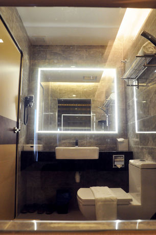 Imagen de los exteriores del Hotel Geobay. Foto 16