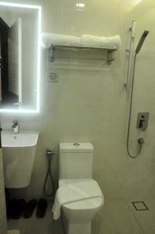 Imagen de la habitación del Hotel Geobay. Foto 15
