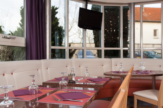 Imagen del bar/restaurante del Hotel Geographotel Paris - Roissy Cdg Airport. Foto 9