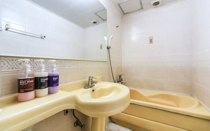 Imagen general del Hotel Geojedo Gohyeon Manhattan. Foto 1
