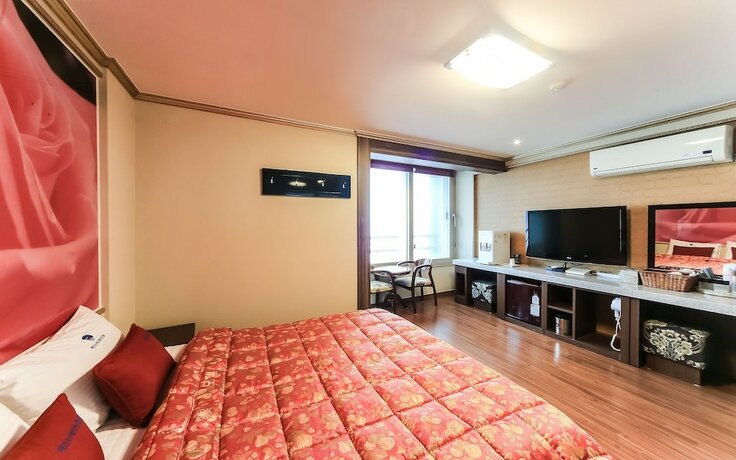 Imagen general del Hotel Geojedo Hakdong Sunrise Ocean View. Foto 1