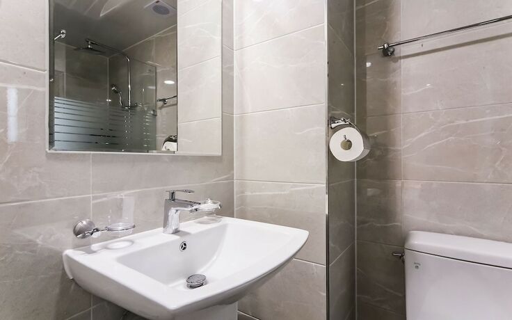 Imagen general del Hotel Geojedo Jangseungpo Carara. Foto 1