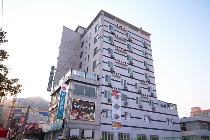 Imagen general del Hotel Geojedo Okpo Evergreen. Foto 1