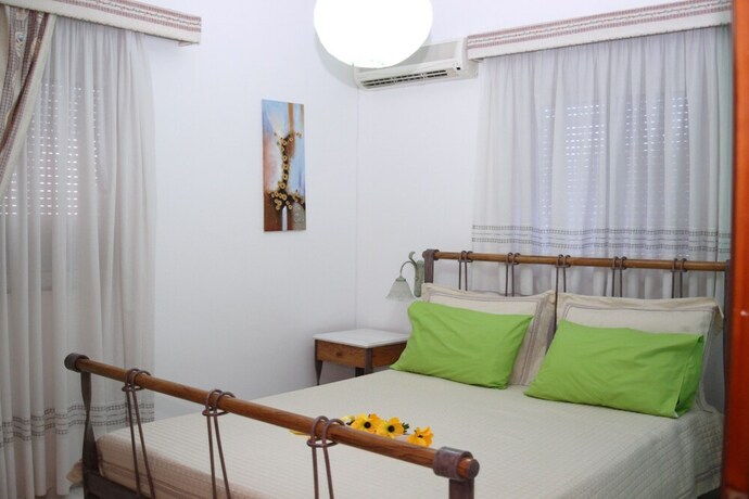 Imagen de la habitación del Hotel George Beach Studios. Foto 19