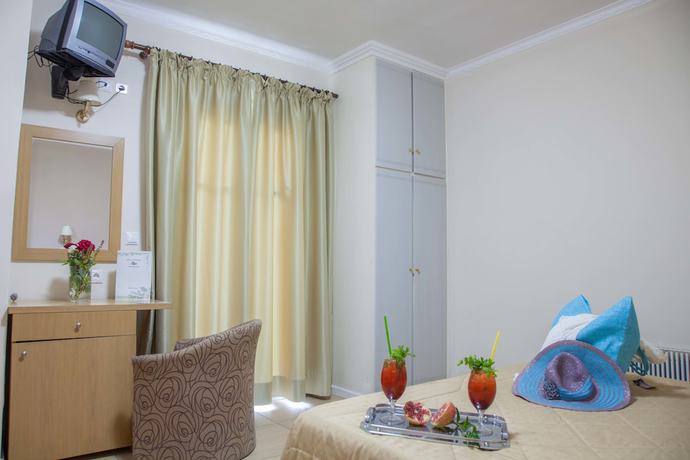 Imagen de la habitación del Hotel George, L&eacute;ucade. Foto 13