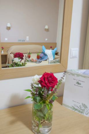 Imagen de la habitación del Hotel George, L&eacute;ucade. Foto 19