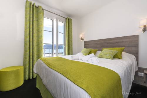 Imagen de la habitación del Hotel George Sand, La Seyne sur Mer. Foto 4