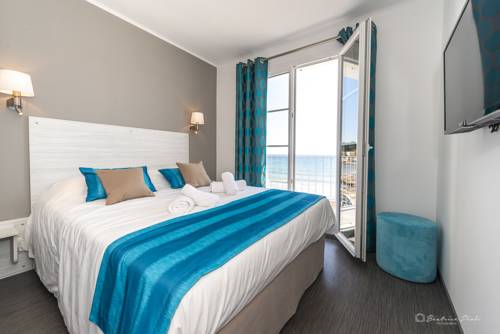 Imagen de la habitación del Hotel George Sand, La Seyne sur Mer. Foto 5
