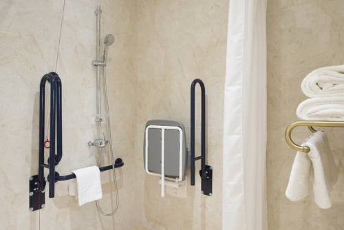 Imagen de la habitación del Hotel George Street. Foto 13