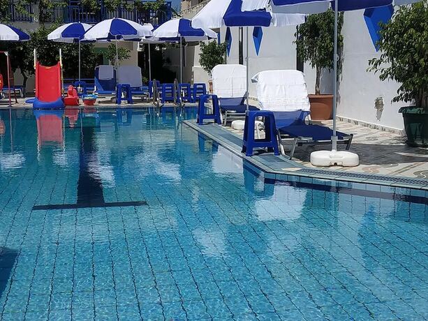 Imagen general del Hotel George Studios Stalida. Foto 7