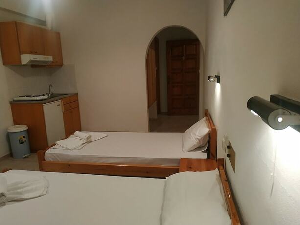 Imagen de la habitación del Hotel George Studios Stalida. Foto 20