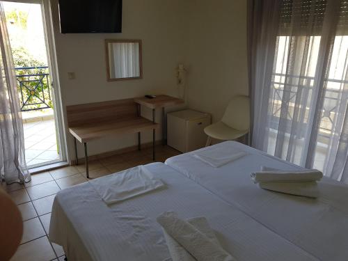 Imagen general del Hotel George, Tasos. Foto 7