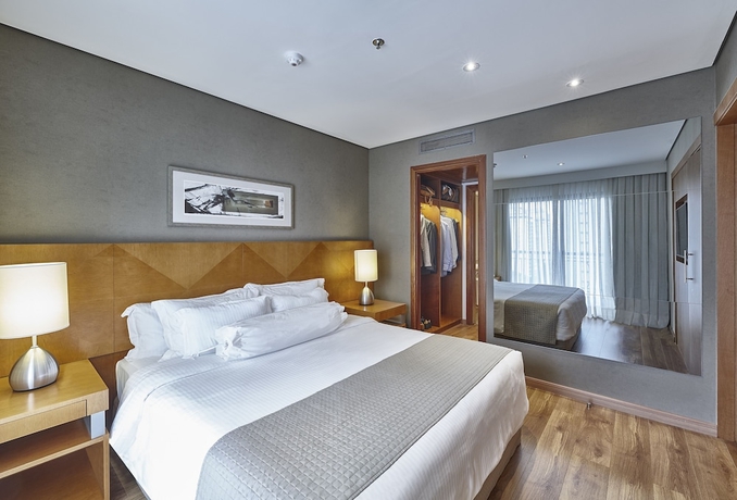 Imagen de la habitación del Hotel George V Casa Branca. Foto 3