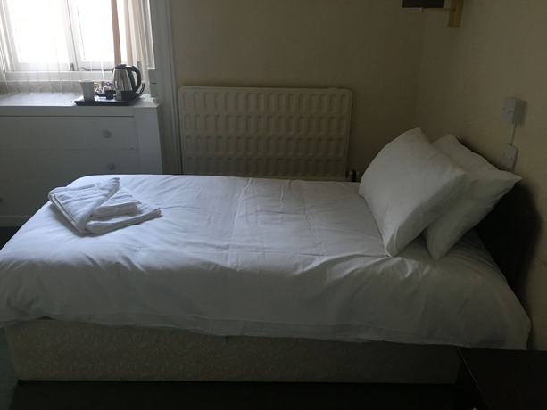 Imagen de la habitación del Hotel George and Abbotsford. Foto 15